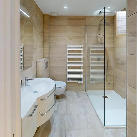 3p Climatise Avec Grande Terrasse, Piscine Et Wifi - Fr-1-196-350 Appartement Menton